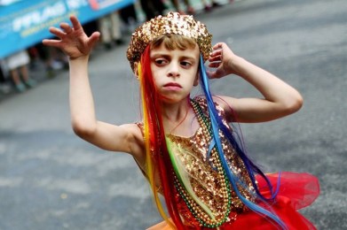 Bimbo "arcobaleno" triste.jpg