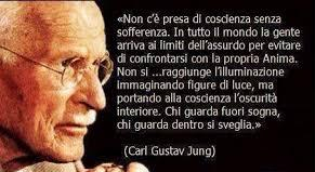 Chi guarda fuori sogna, chi guarda dentro si sveglia