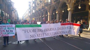 Manifestazione vaccini Torino 2