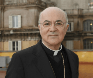 Arcivescovo CArlo Maria Viganò.png